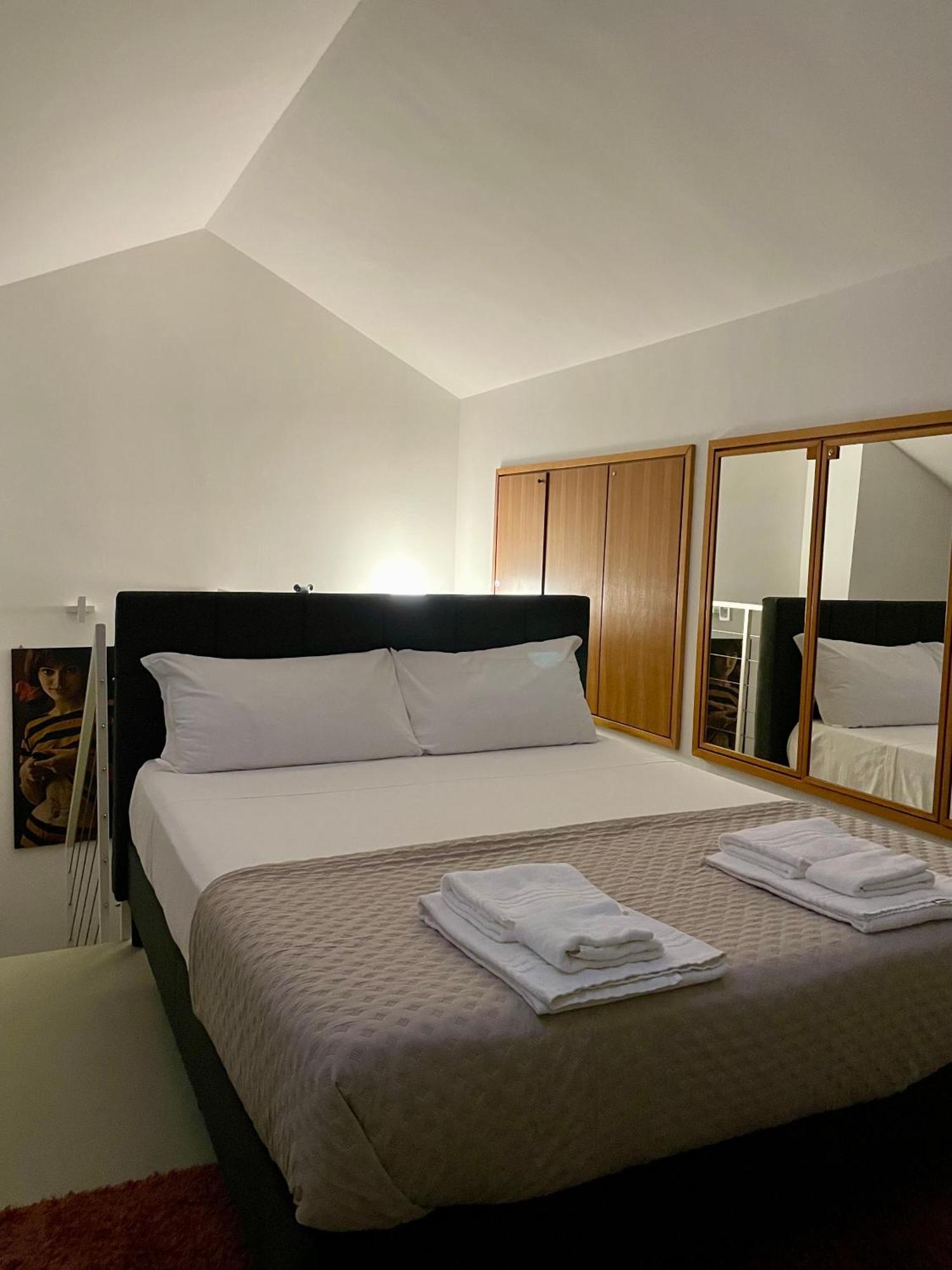 149 Borgo Ticino Suite Attico Di Lusso Con Terrazzo E Parking Privato Pavia Exteriér fotografie